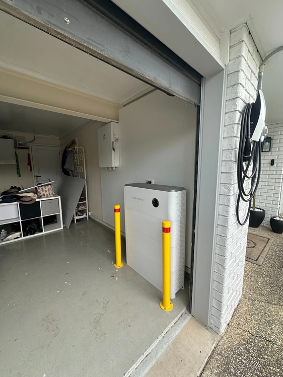 Commercial solar battery rebate system installation at Brisbane facility